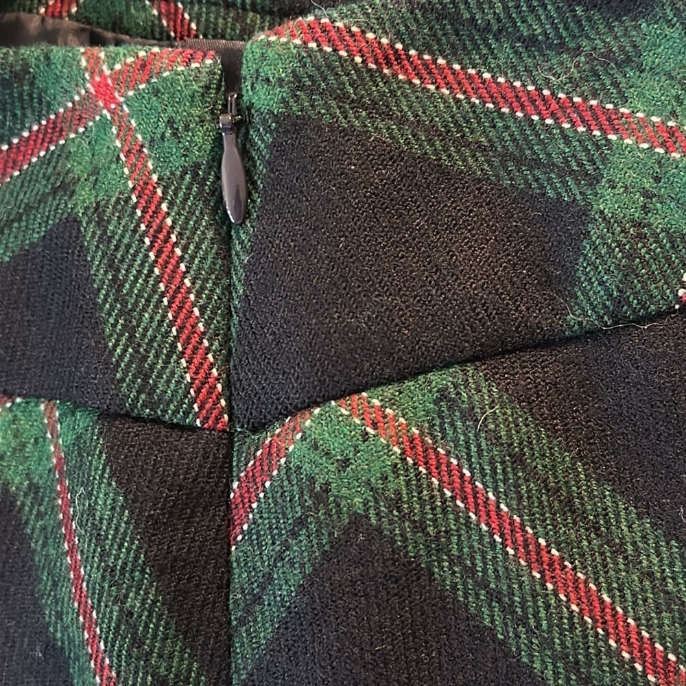 Women’s Talbots Vintage Black Dark Green Red Plaid Tartan Wool Blend Skirt Sz 4 - Picture 8 of 8